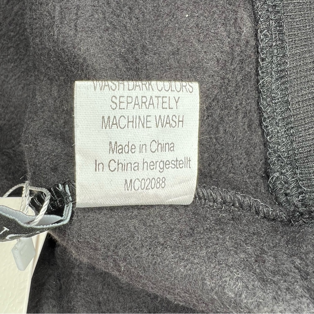 New York Embroidered Black Crewneck Sweatshirt NWT Lomon 3XL Black White Unisex. - Picture 6 of 12